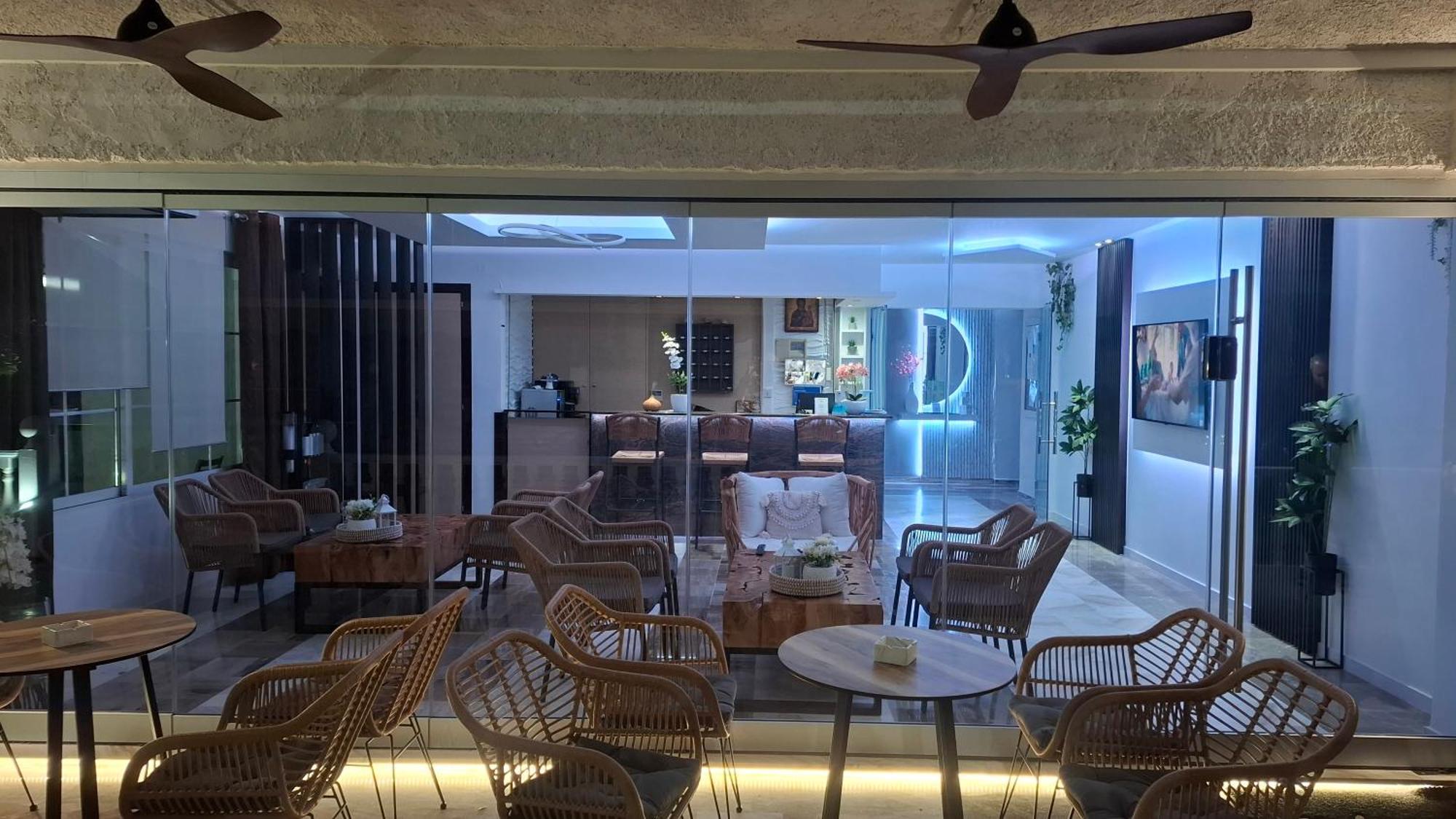 Hotel Kostas Olympiakí Aktí Exterior foto